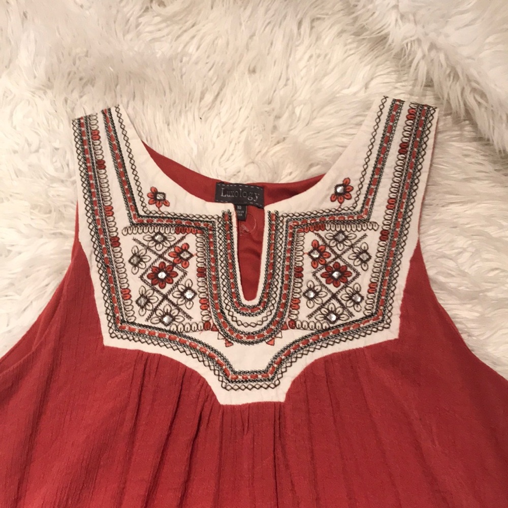 DRESS
